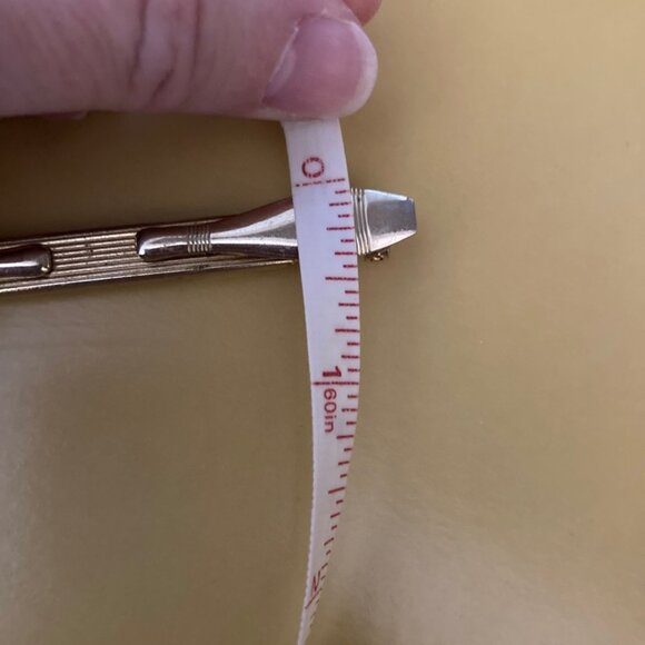 Vintage Hadley bowling pin tie/scarf clip (gold tone) - Picture 6 of 6